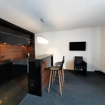 Krawiecka Trzy Zero Jeden Apartment *